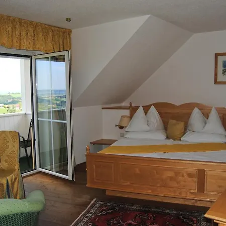 Panoramahotel Steirerland Kitzeck im Sausal Zimmer foto